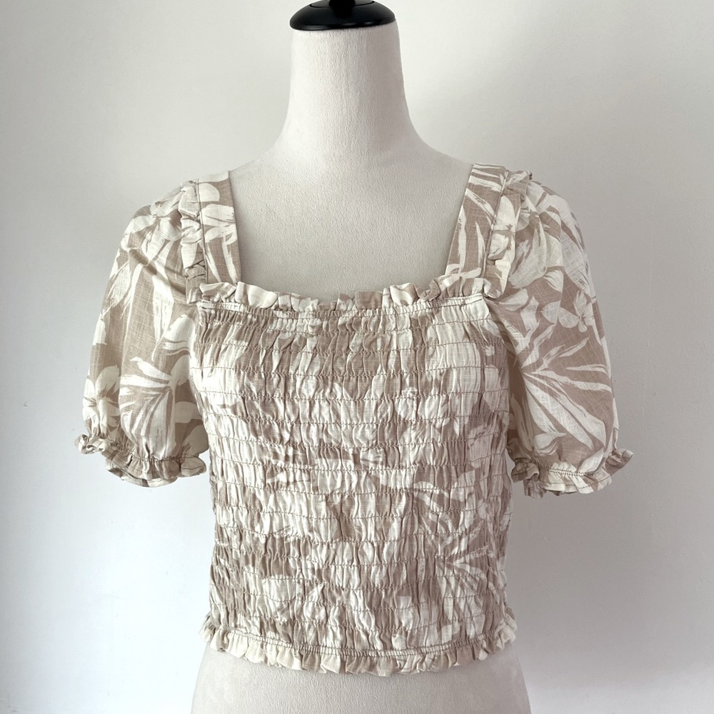 NWT Monteau top large linen blend smocked puff short sleeve tropical neutral